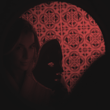 Villanetta™ - LED Face Mask
